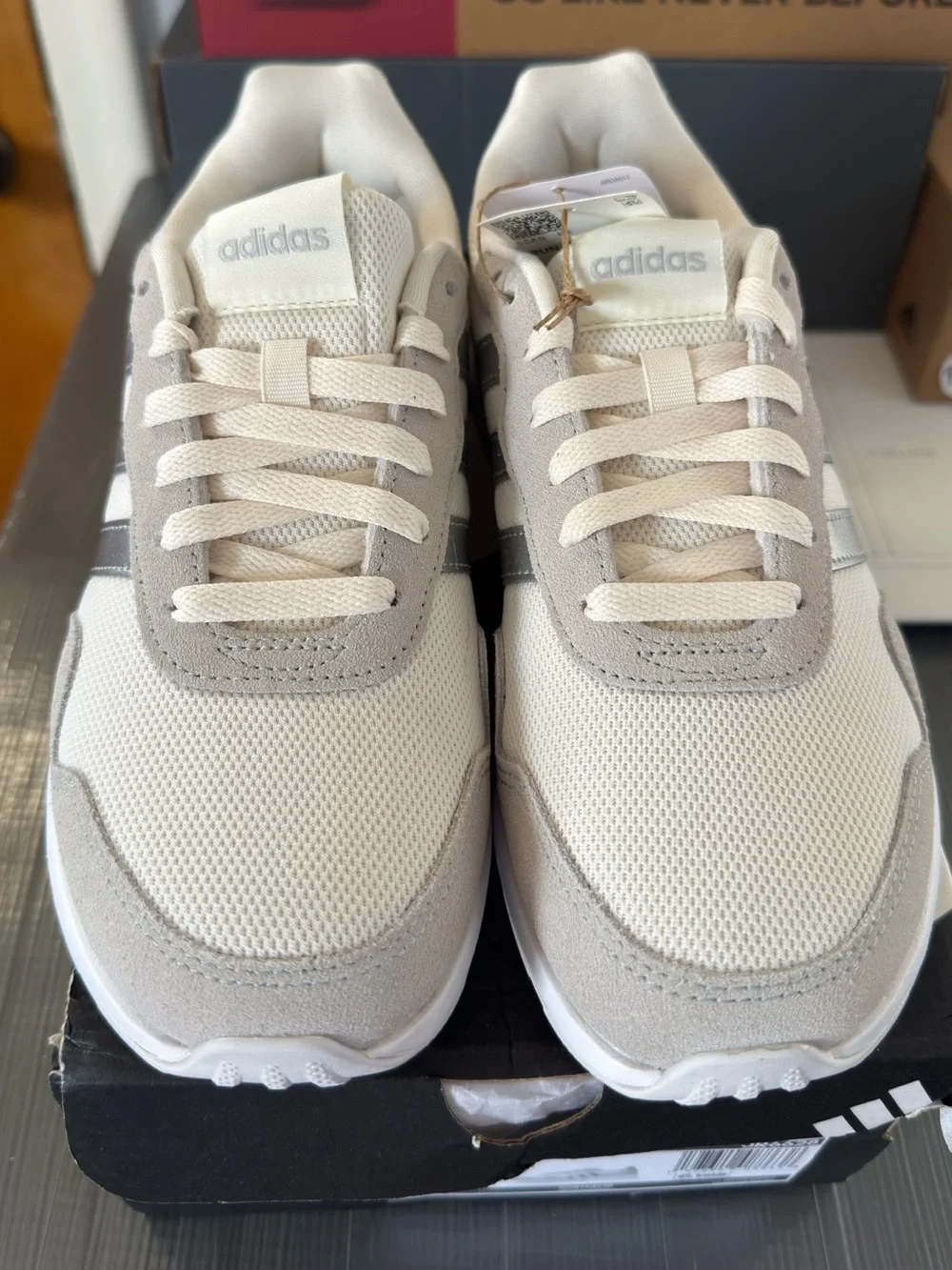 adidas Casual Runner Sneakers 60s 4.0 in Cream & Light Gray